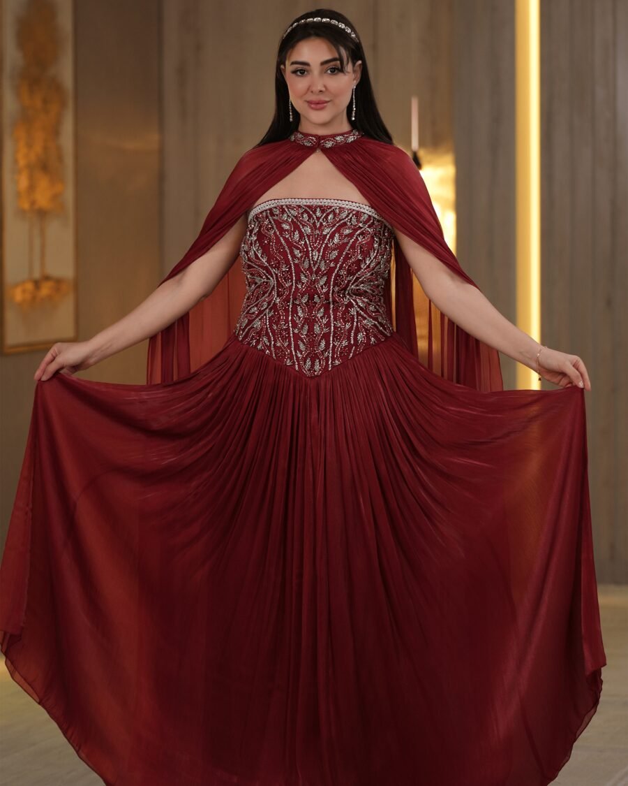 فستان سهرة عنابي مع كاب